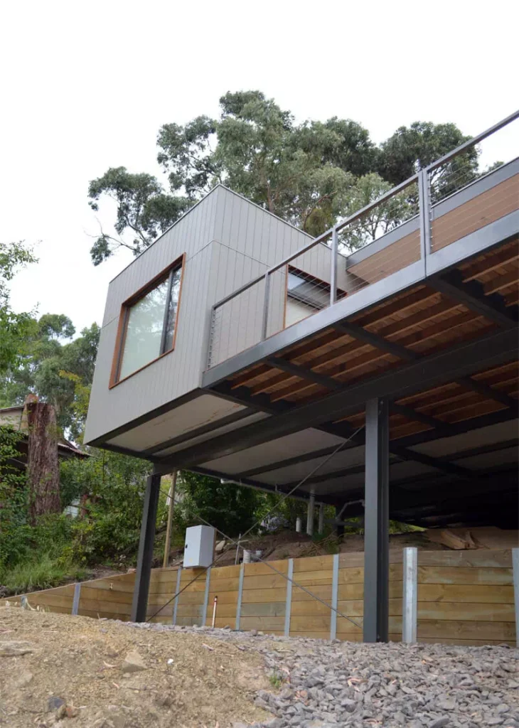 Modular home in Lorne on a sloping site